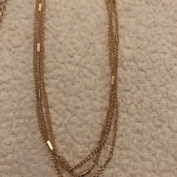 Paparazzi Gold choker necklace with earrings - Picture 2 of 3